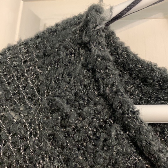 Woman’s Kismet Sweater - Picture 4 of 10